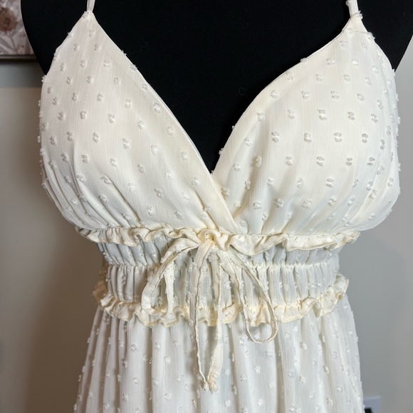 Almost Famous Pretty Cream Mini Dress Adjustable Straps Large - Picture 3 of 11